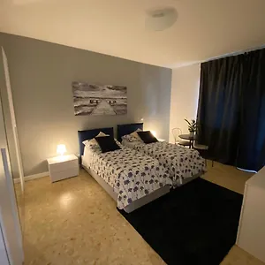 Ytha Housse Centro Rome