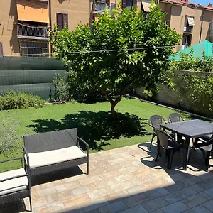 Casa Paestum. Your Wonderful Garden In Rome